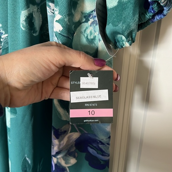 NWT Puff Sleeves V-neck Smocked Waist Midi Dress Sz 10 - Picture 4 of 5